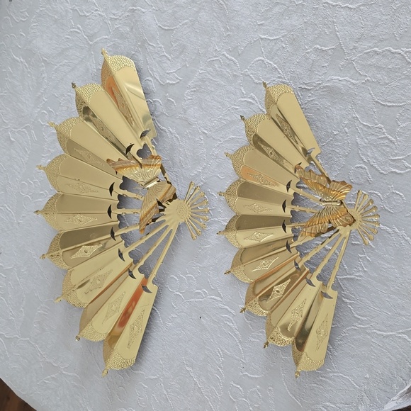 Vintage Home Interiors Brass Fans with Home Interiors Butterflies Tied Onto Them - Picture 1 of 5